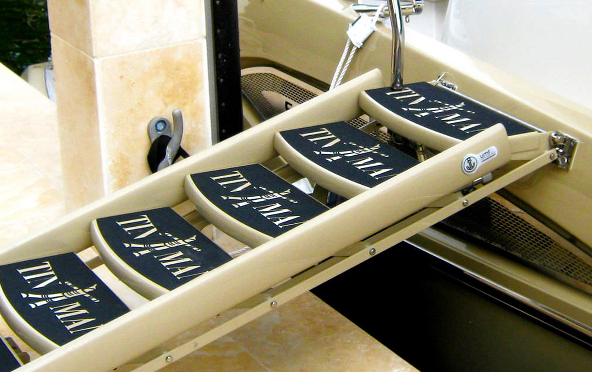 umtcarbonfiberboardingstairs Fiberdyne